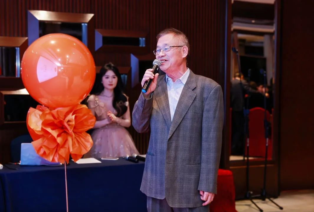 1743127695802907.jpg 177.jpg